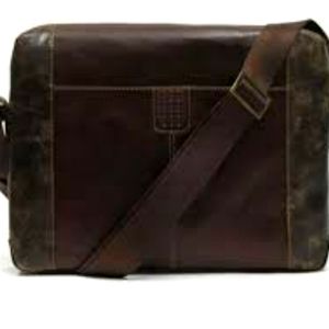 BOCONI Garth Urban Leather Messenger Bag